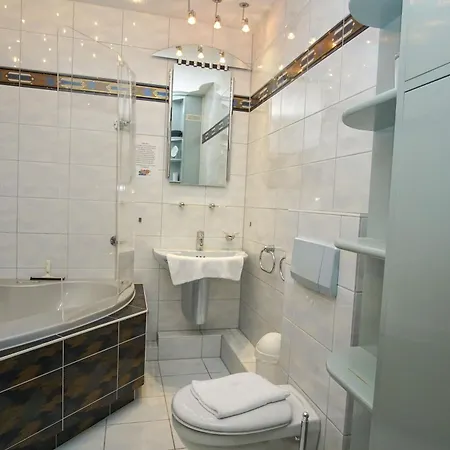 Panorama 11 Mit Sauna- Und Schwimmbadnutzung Im Ahoi Sellin