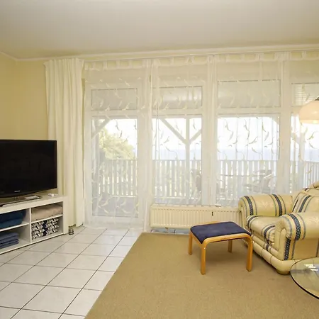 Panorama Gohren: Seaside Retreat With Access *